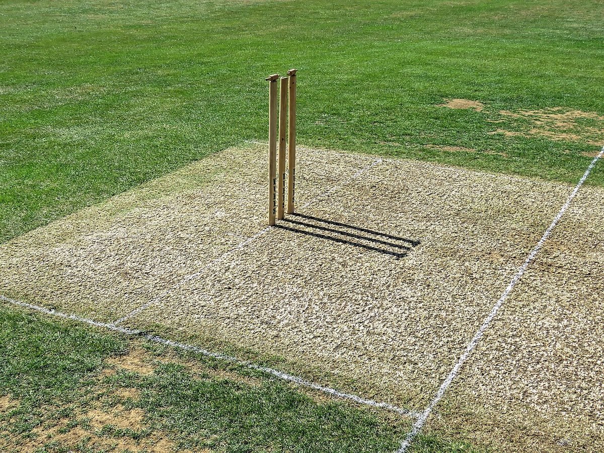 Super Over Rules in Cricket — How It Works, Who Bats & Tiebreakers